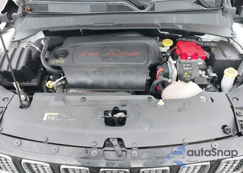 2020 Jeep Compass Limited 4X4 from USA, damaged, VIN 3C4NJDCB0LT233570